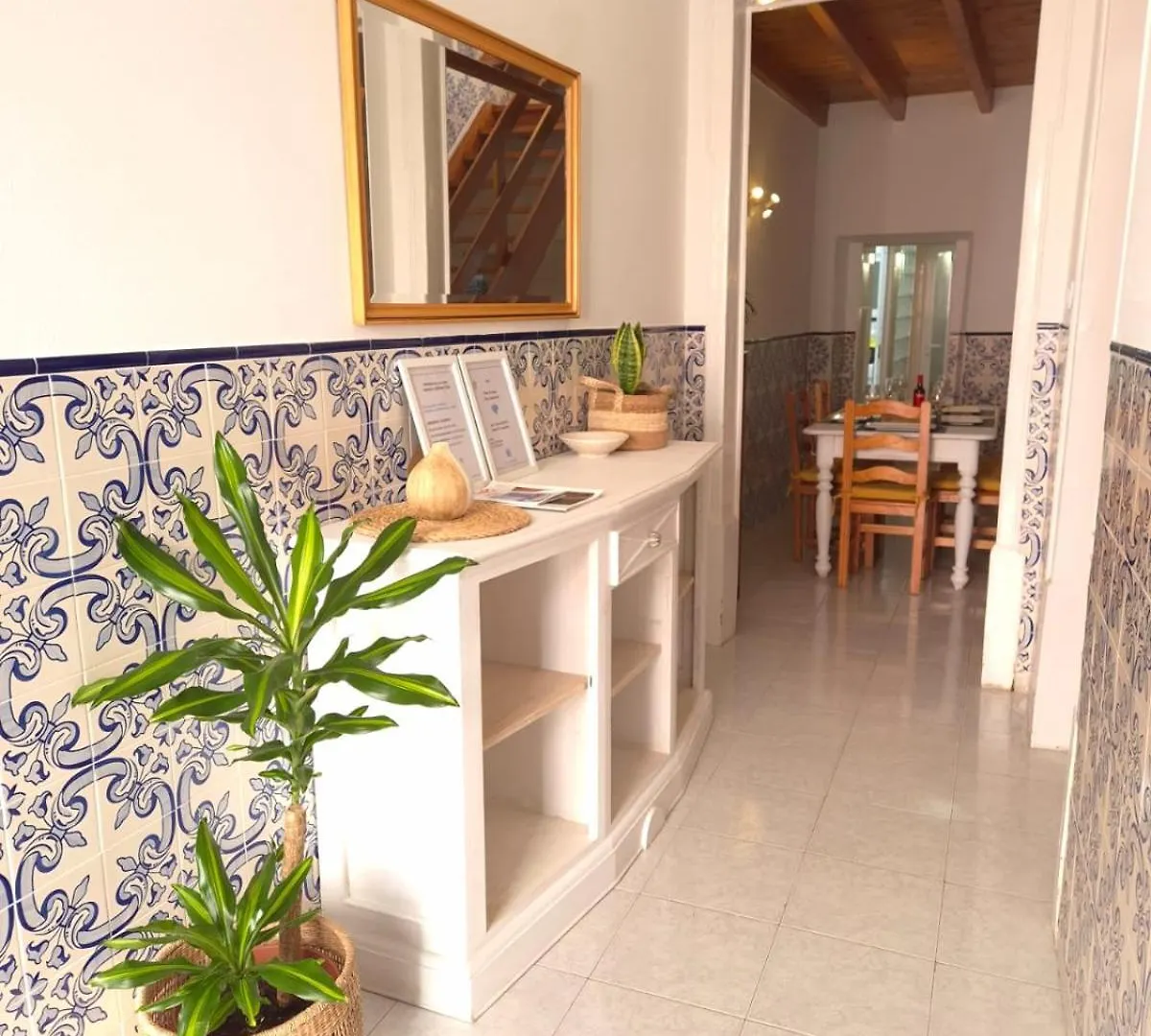 4-Bedroom Townhouse With Terrace In Center Oldtown Lagos 0*,