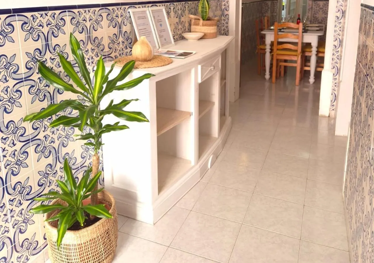 4-Bedroom Townhouse With Terrace In Center Oldtown Lagos Holiday home