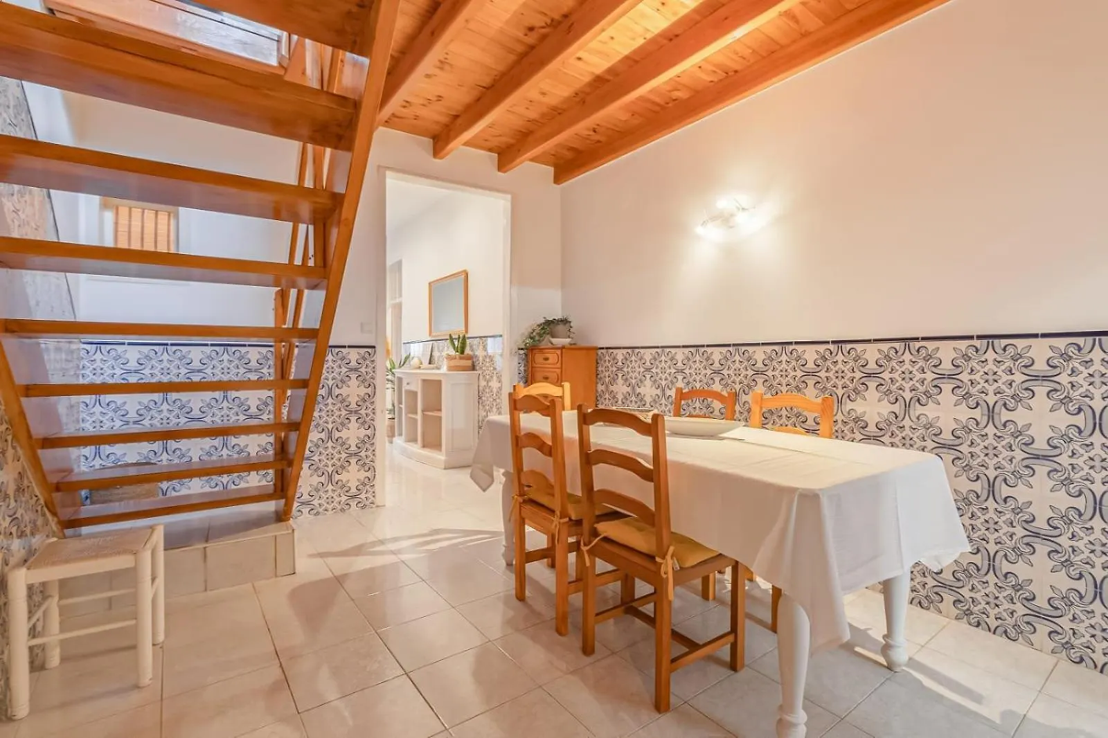 4-Bedroom Townhouse With Terrace In Center Oldtown Лагуш Дом отдыха