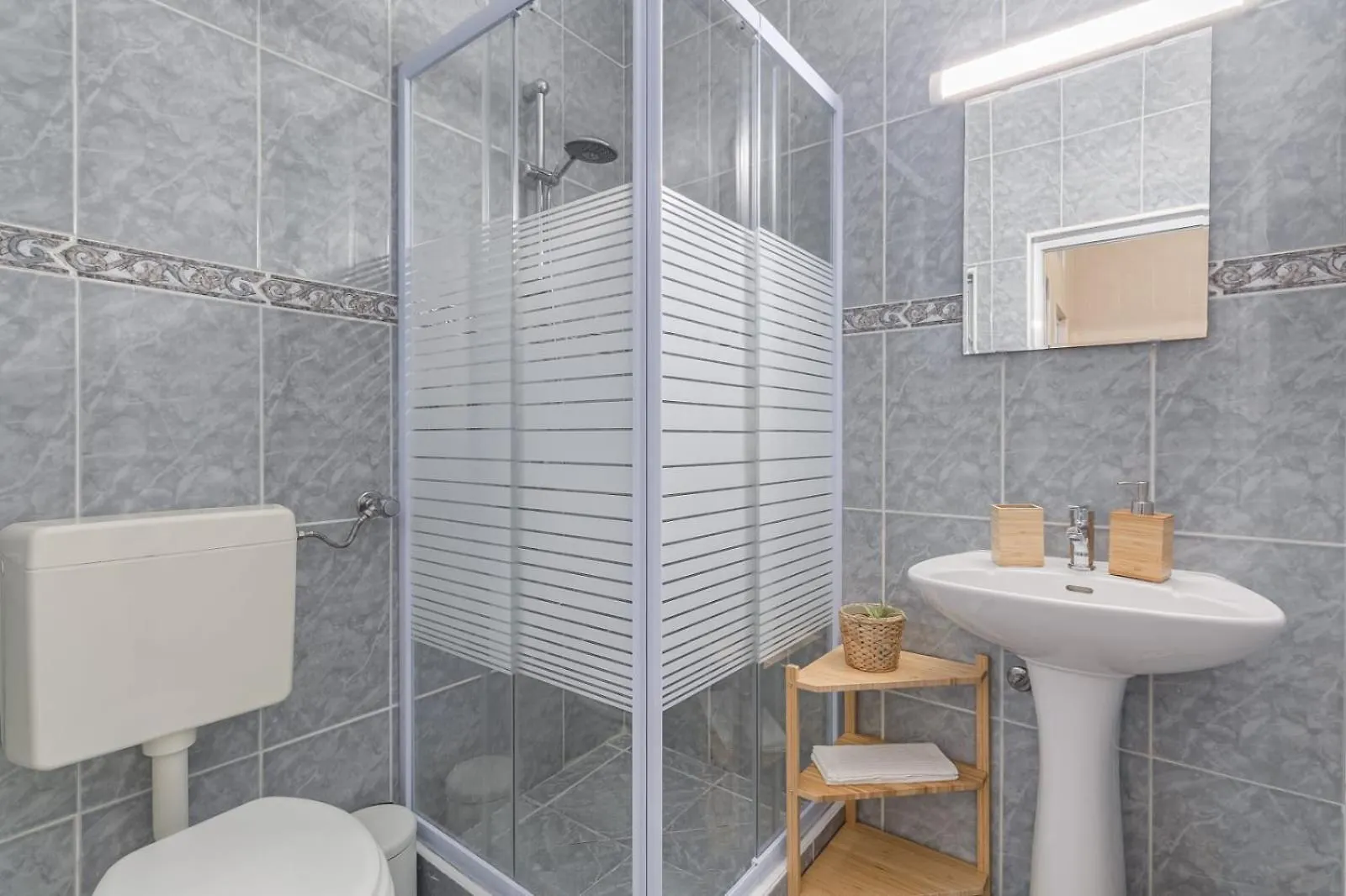 Дом отдыха 4-Bedroom Townhouse With Terrace In Center Oldtown Лагуш