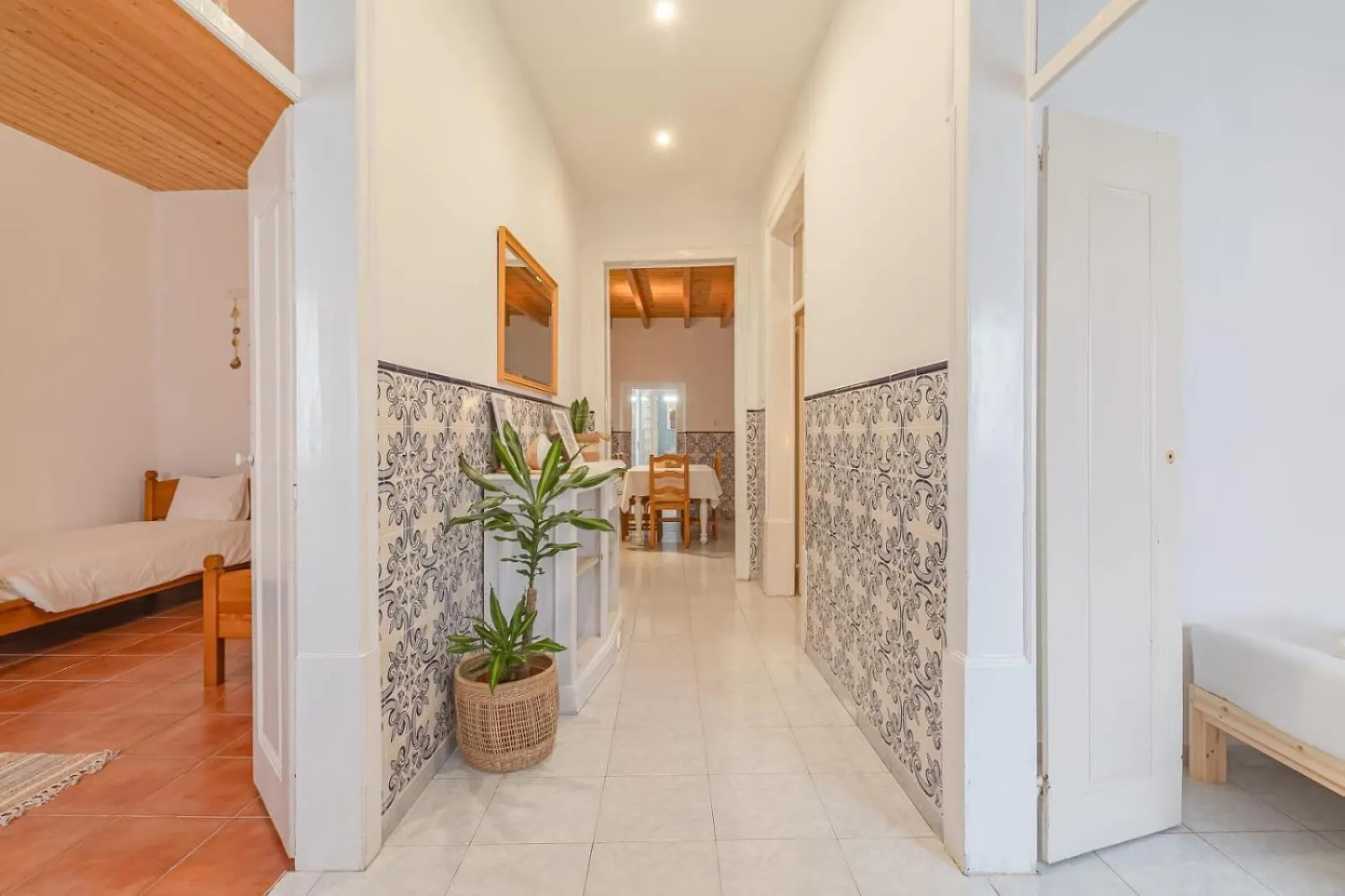 4-Bedroom Townhouse With Terrace In Center Oldtown Lagos