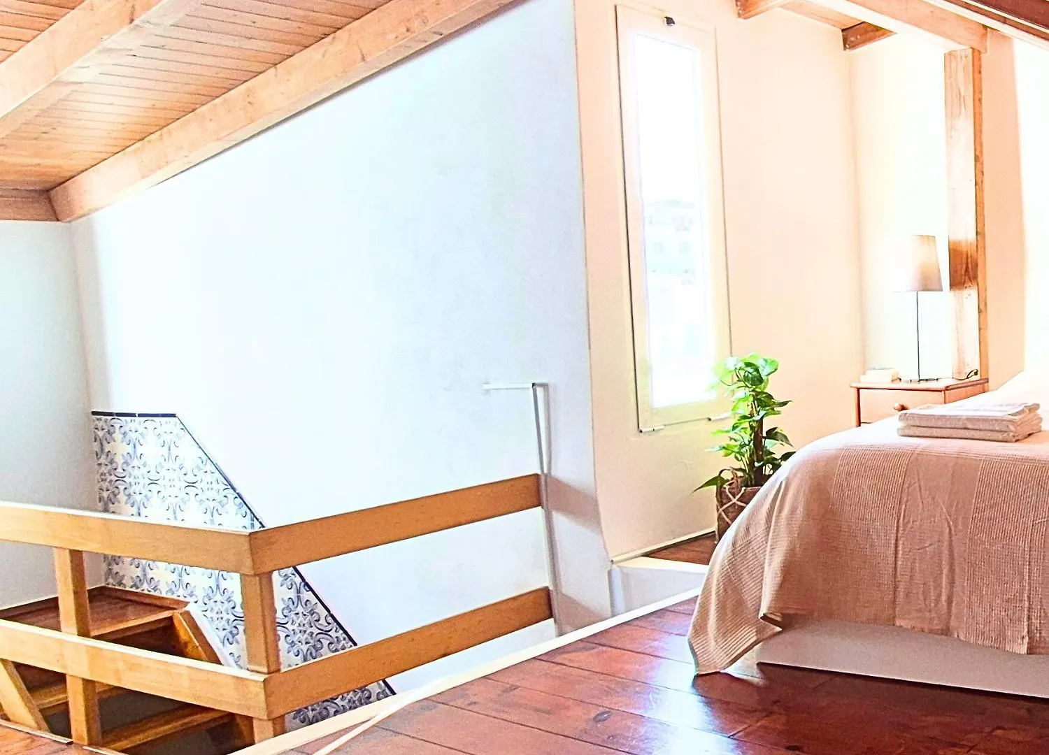 4-Bedroom Townhouse With Terrace In Center Oldtown Lagos